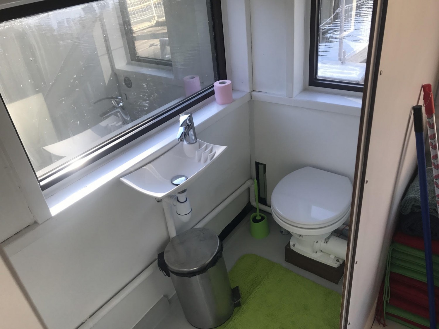 slider 4 House Boat Maison Flottante